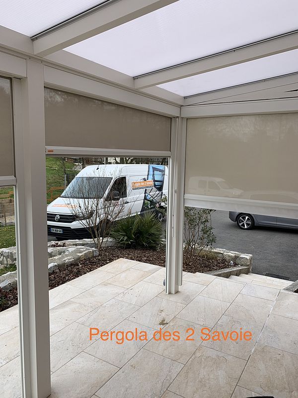 store ZIP vertical pour une fermeture de pergola