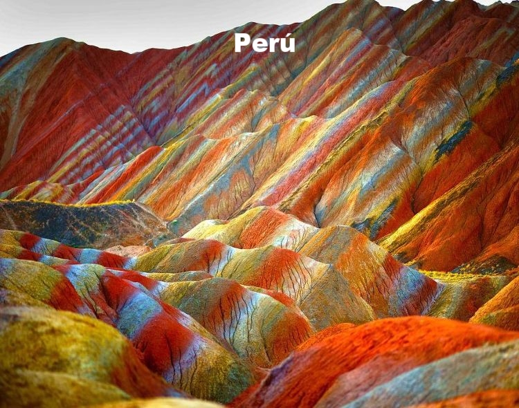 montañas de mil colores en Perú