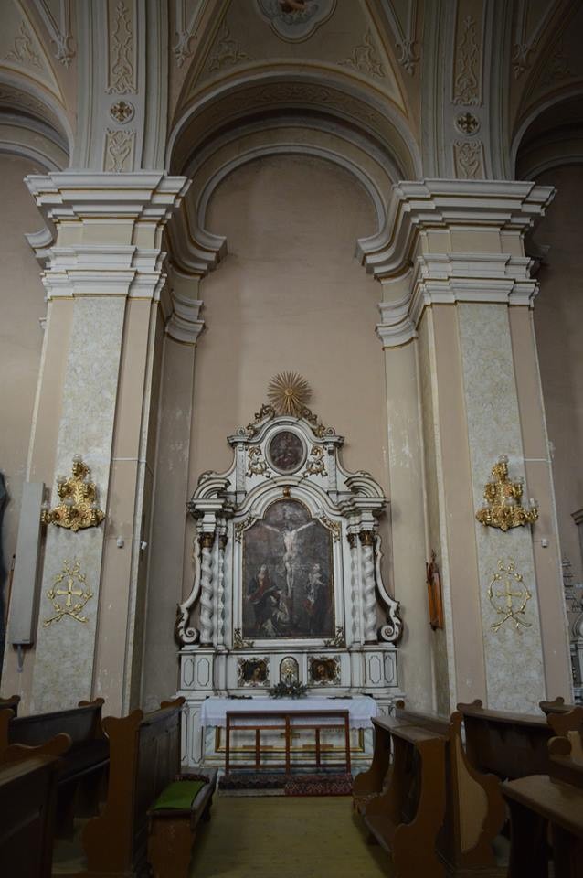 Altarul Sfintei Cruci