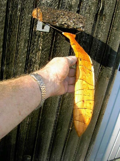 Holzkrawatte aus Eibe