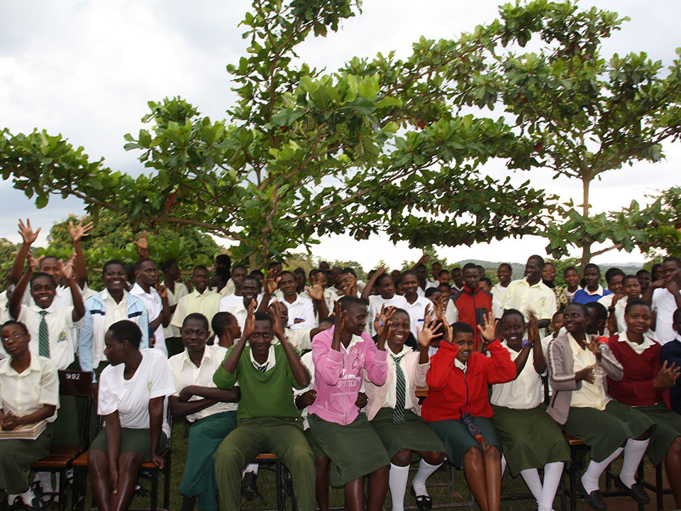 ...betrachten wir die Secondary School in Wakiso als Vorbild für andere Berufsschulen.