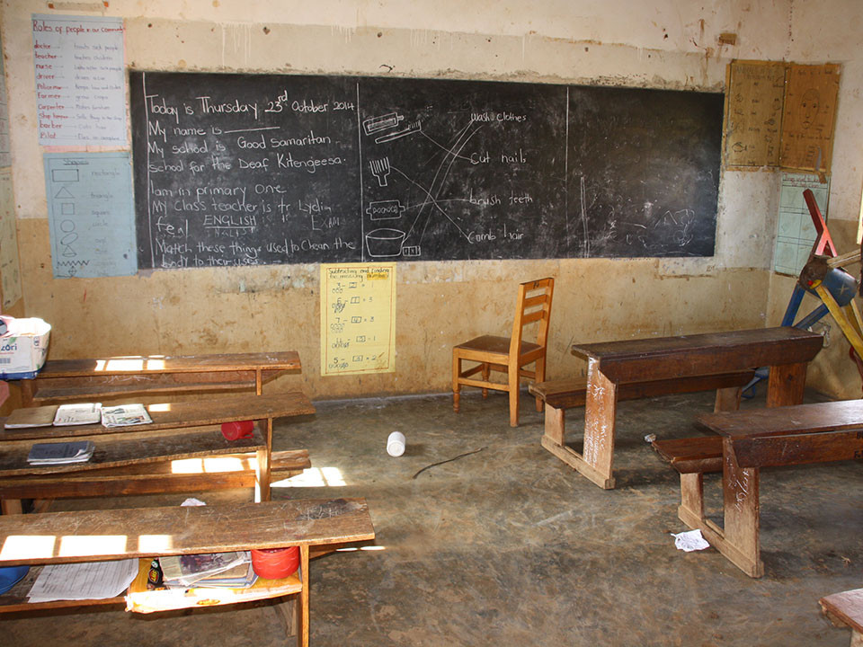 Diese Schule wird vorbildlich von der Oberle-Stiftung unterstüzt, wo unser Projektmitarbeiter Manfred Becker auch Partner ist.