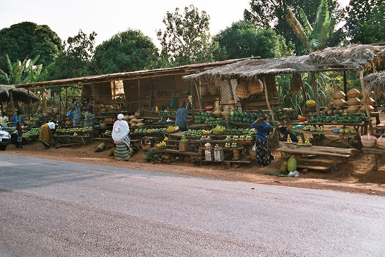 Ein Straßenmarkt.