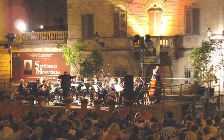8/7/2005 - Chieti- "Settimana Mozartiana" - (dir. Franco Turchi)