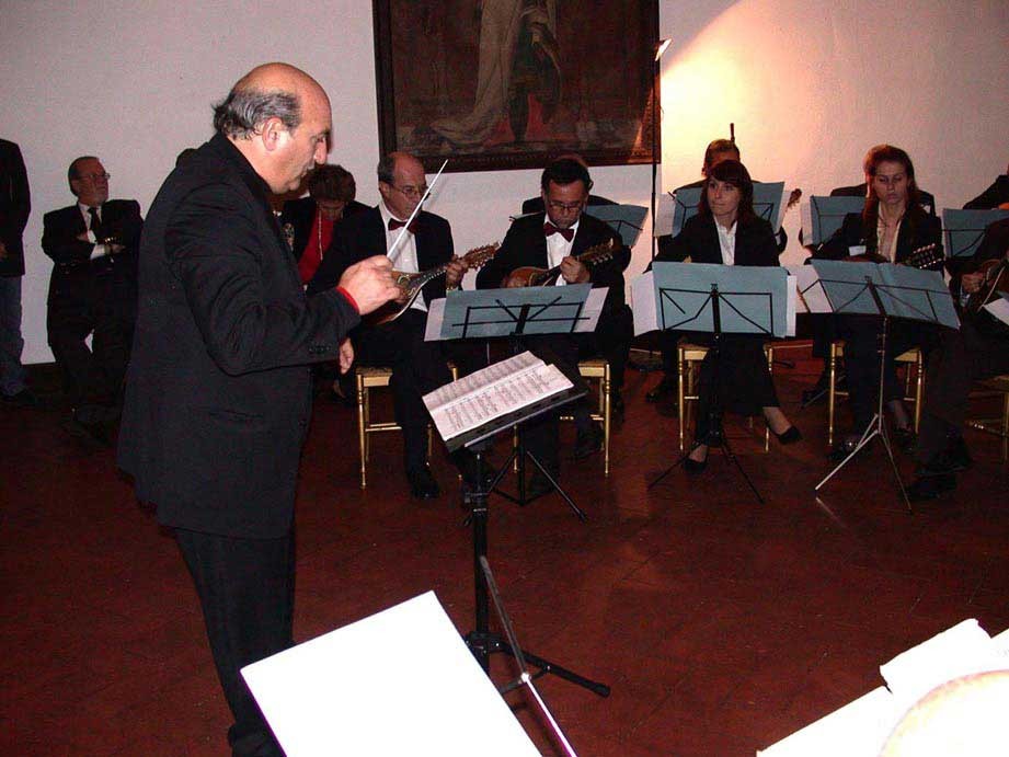 6/11/2005 - BRACCIANO - Castello Odescalchi  (1° Festival Mandolinistico del Lazio) -  (dir. Franco Turchi)