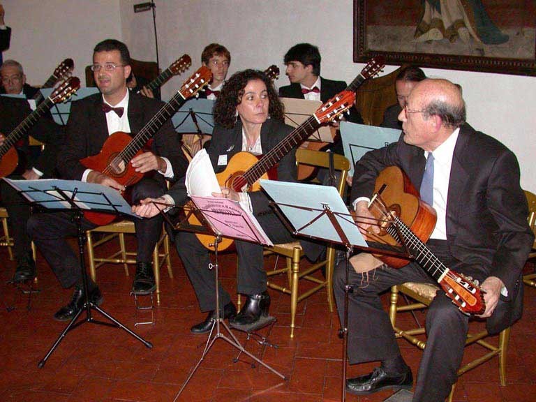 6/11/2005 - BRACCIANO - Castello Odescalchi  (1° Festival Mandolinistico del Lazio) -  (dir. Franco Turchi)