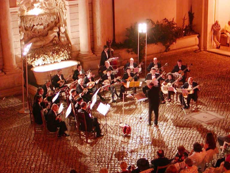 Tivoli (Roma) - 18/7/2004 - Chiostro di Villa D'Este - (dir. Franco Turchi)