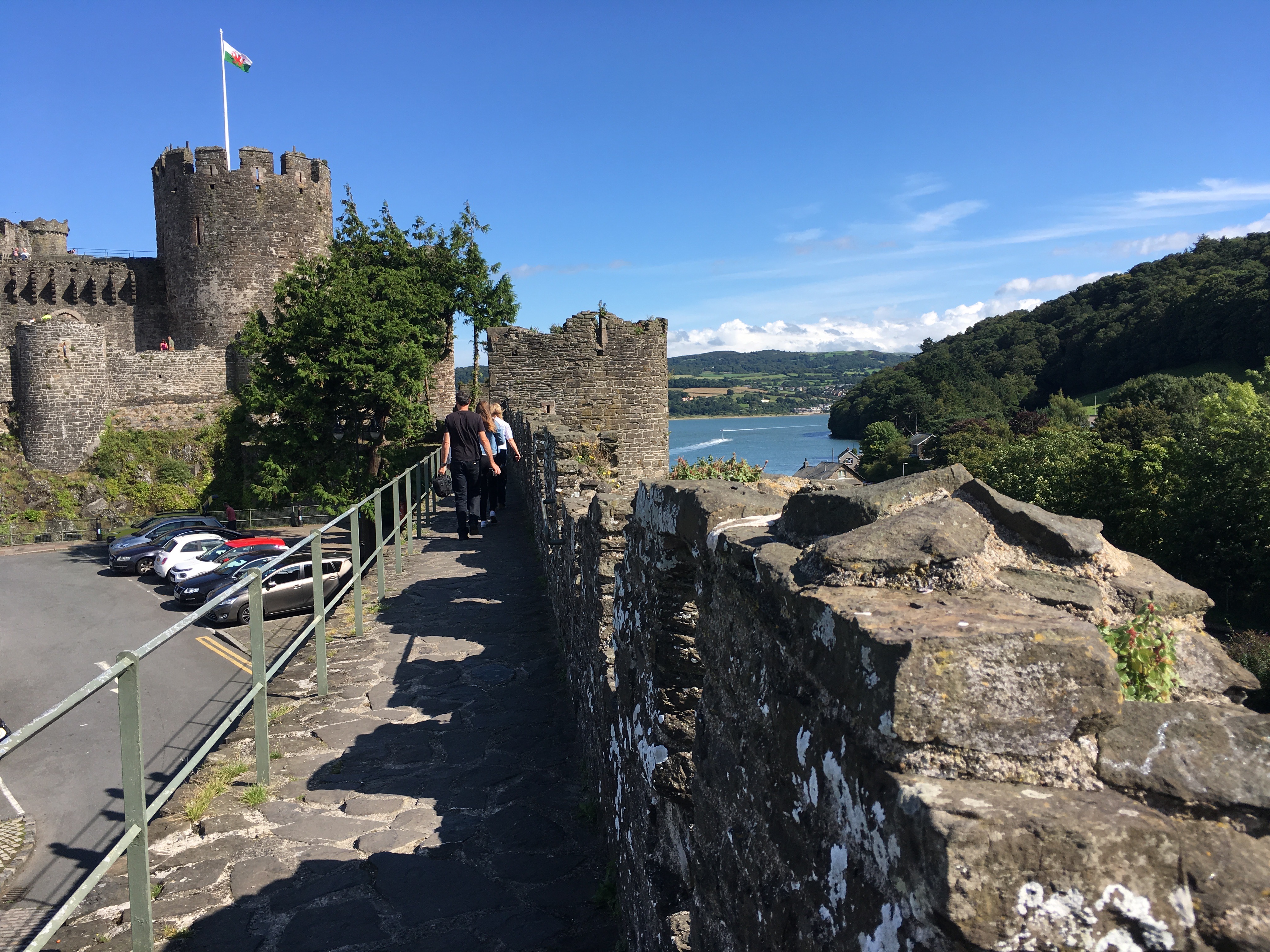 The wall on which you can surround town