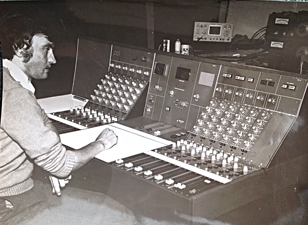 Gordon testing the PCL desk fitted with 12xC506 EQ channels (wonder what happened to this desk?)