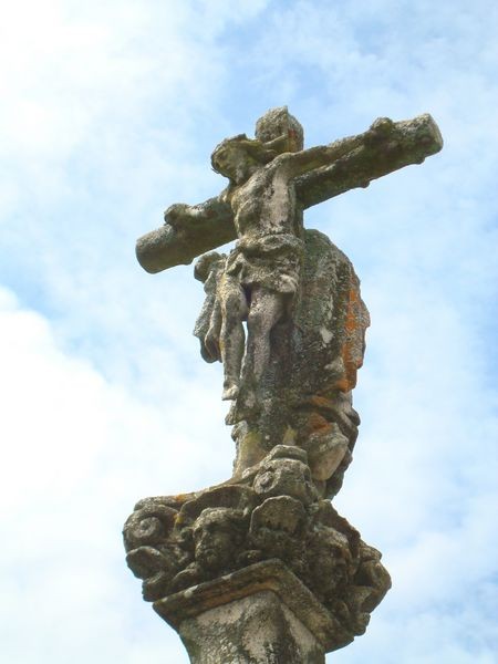 Cruceiro en Iglesia Parroquial, Cabo de Cruz, Boiro (detalle)