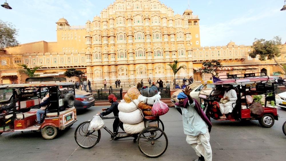 Jaipur, Hawa Mahal (Palast der Winde), Rad der Religionen