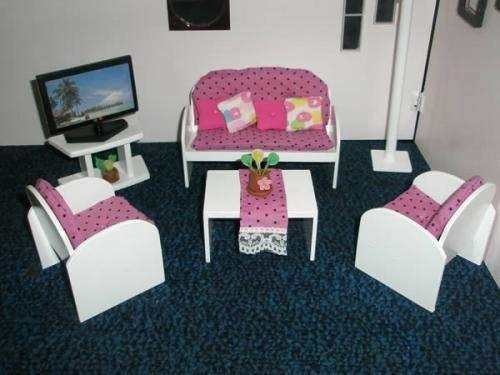 Mobiliario para la Barbie.