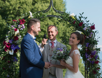 célébration de mariage en deux langues (Français & Allemand) avec Celebrantissimo officiant de cérémonie laïque à Lausanne