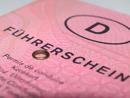 Muss ich meinen deutschen Führerschein umtauschen, wenn ich nach Frankreich auswandere?