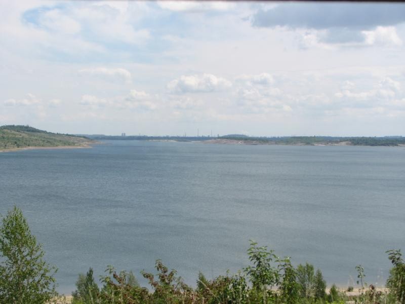 Blick vom Nordstrand in Stöbnitz zum Oststrand (ca. 7,5 km) in Frankleben