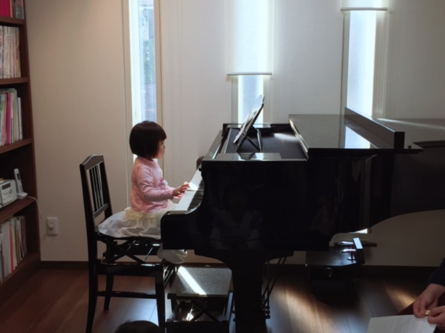 ピアノを習って１ヶ月の年少さん