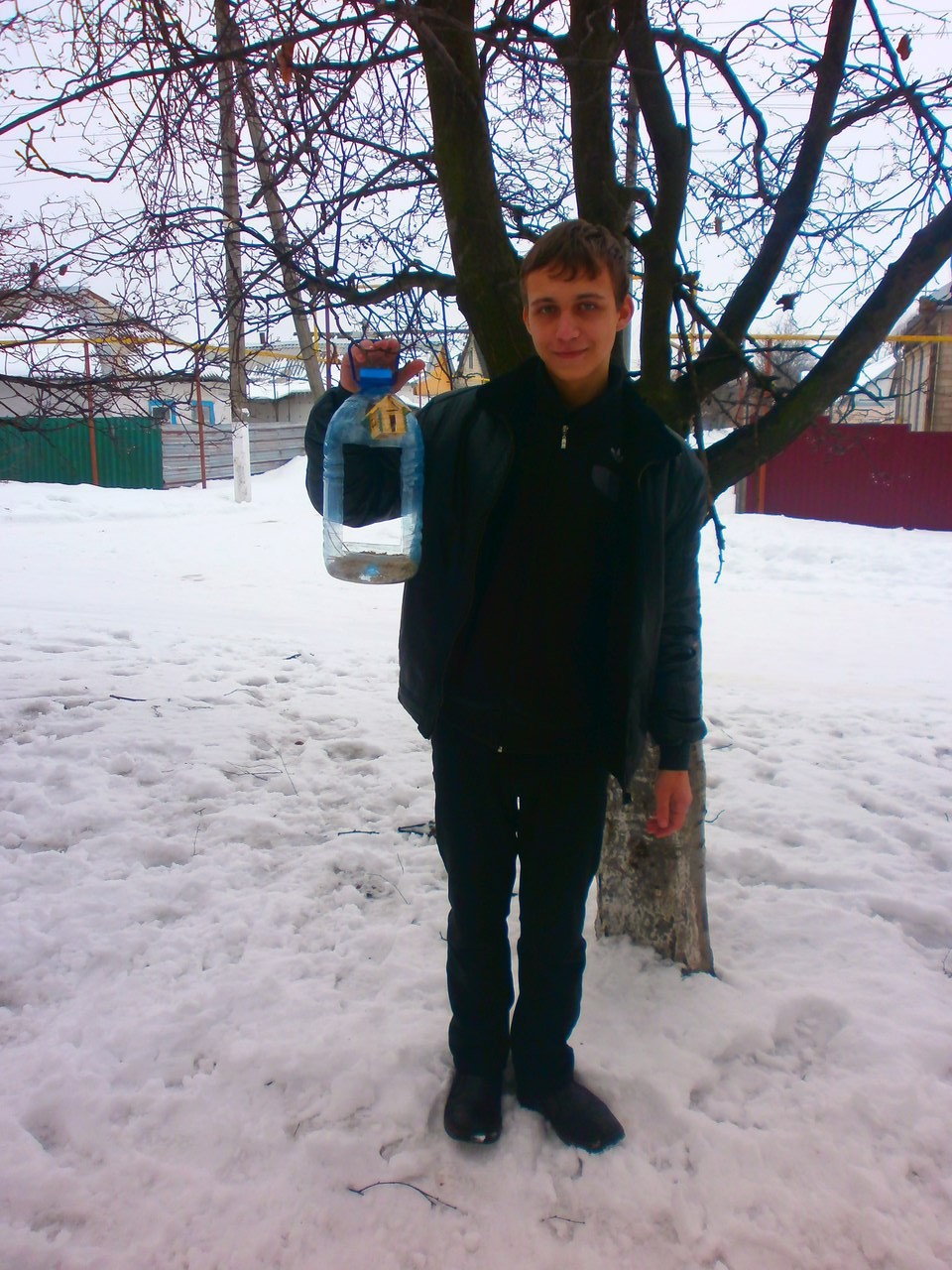 На фото ученик 10 класса, Кондратьев Кирилл.