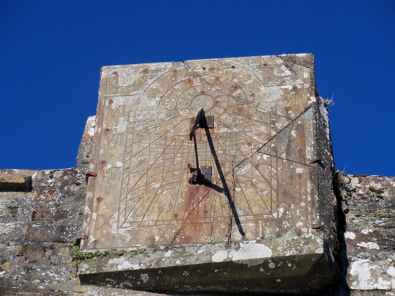 Berry Sundial, Marwood Parish Church, Sept '12