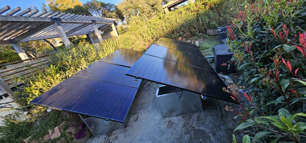 "Produisez votre propre électricité avec de panneaux solaires au sol ! ☀️⚡ ✅ Autonomie énergétique : Réduisez votre facture d’électricité ✅ Installation rapide et efficace ✅ Écologique et rentable  Profitez du soleil pour économiser dès aujourd’hui ! Contactez-nous pour une étude gratuite !   