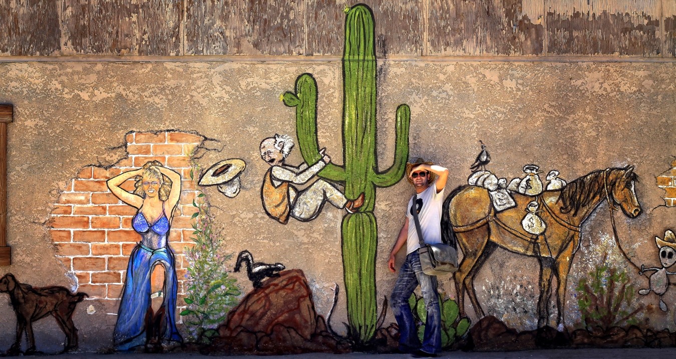 Das benachbarte Palm Desert gilt als Geburtsort des Stoner Rock und ist Heimat des populären Coachella-Festivals.