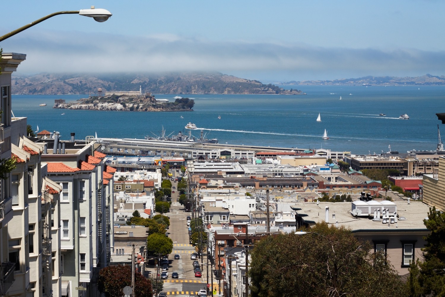 ...und den Blick auf die ehemalige Gefängnisinsel Alcatraz 