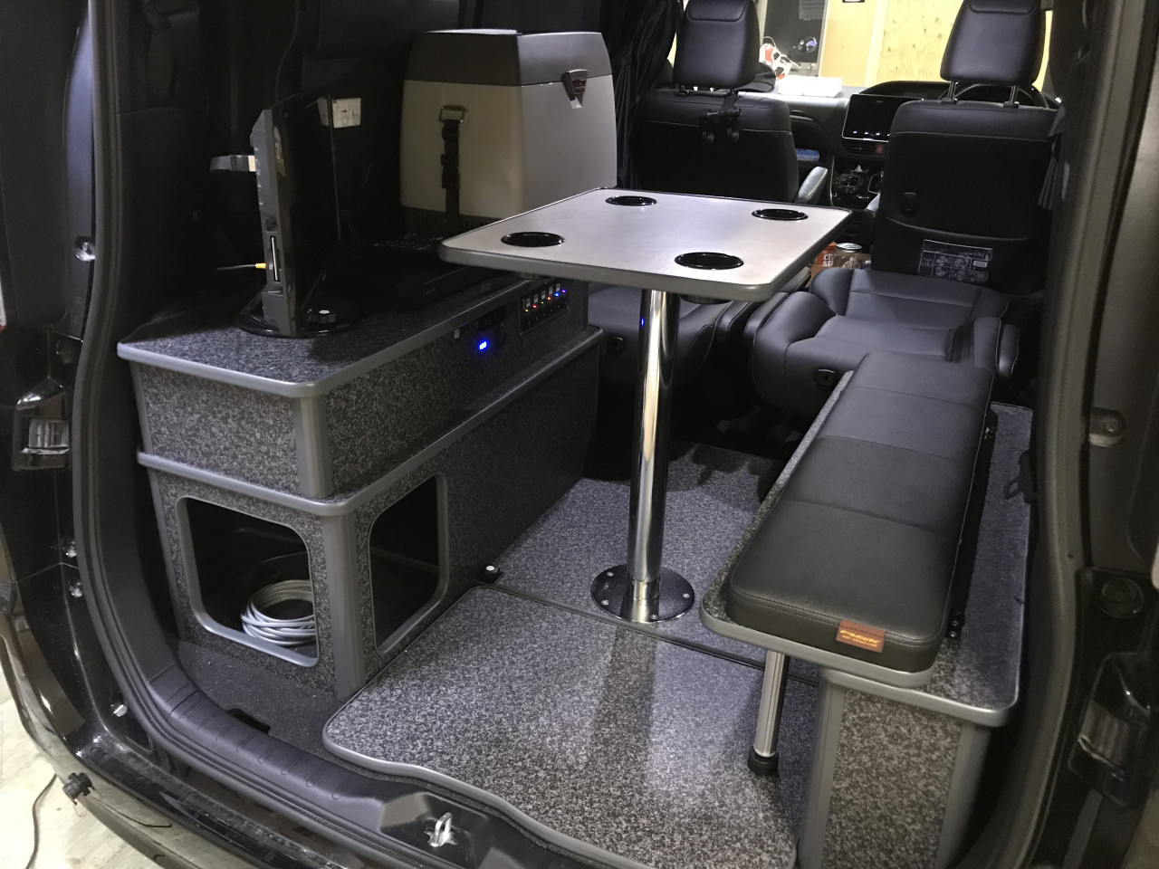 ライトキャンパー プレミアム にver 2が登場 ハイエース Nv350キャラバン トランポ専門店 ライトキャンパー プレミアム にver 2が登場 ハイエース Nv350キャラバン トランポ専門店