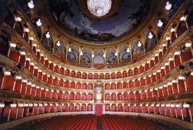 Teatro Costanzi, Roma -  Wikimedia (CC)