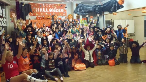 Niigata English School - English LOFT Halloween Party 2011