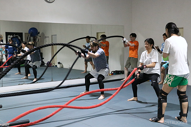 ゆっくりと技をだすことでフォームが良くなる