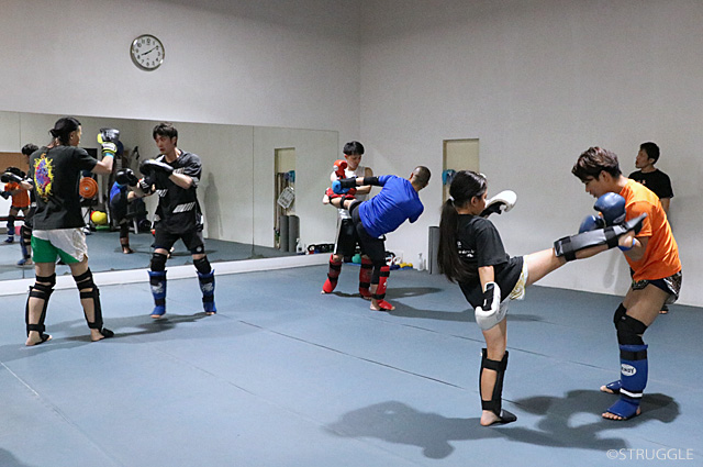 タイミングとフォームをゆっくり覚える