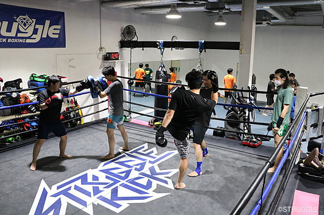 キックボクシング用品一式　※バラ売りはしません 秒殺KO:OFGマッチ】佐藤 執斗 vs 松岡 宏宜【SHOOT BOXING 2023