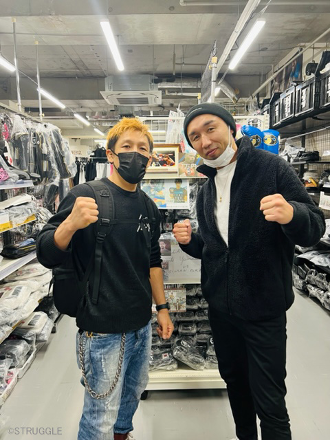 水道橋GRIT FIGHT SHOPで山内佑太郎さんと