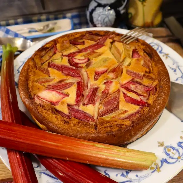 CLAFOUTIS RHUBARBE AMANDE - C'est de saison !