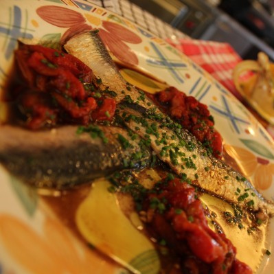 RECETTE Vidéo : Sardines de Bretagne marinées en salade, un délice bien frais... Actuellement, c'est la bonne saison.