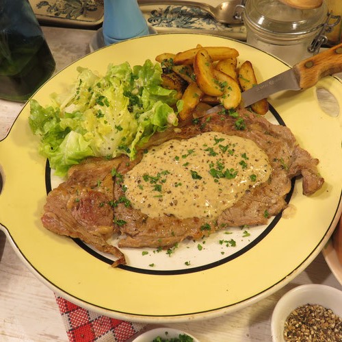 FAUX FILET SAUCE AU POIVRE maison, on adore !