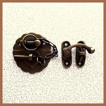 真鍮アンティーク調　留め金具
