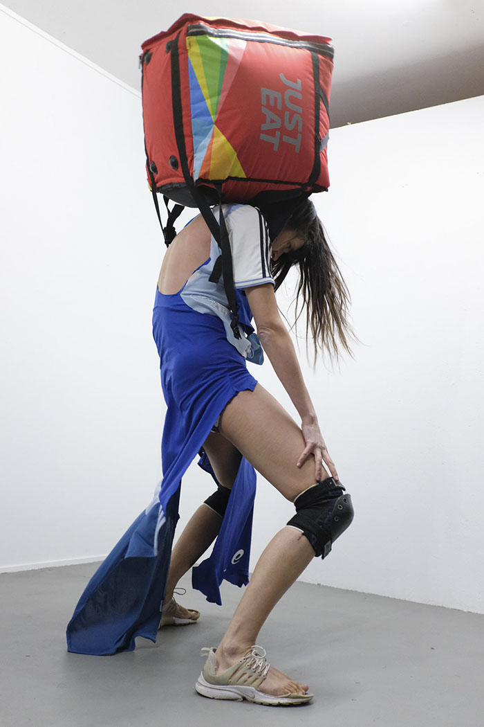 Montagabend im Atelier – Performancekünstlerin Ernestyna Orlowska