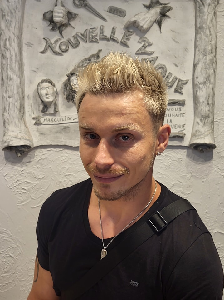BOOK NOUVELLE VAGUE COIFFURE RELOOKING