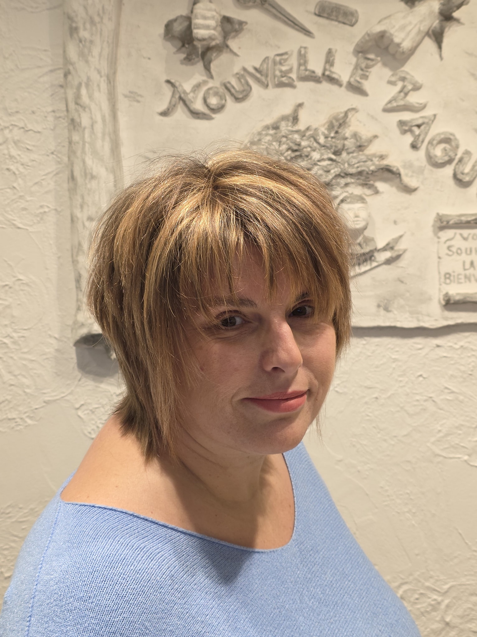 BOOK NOUVELLE VAGUE COIFFURE RELOOKING