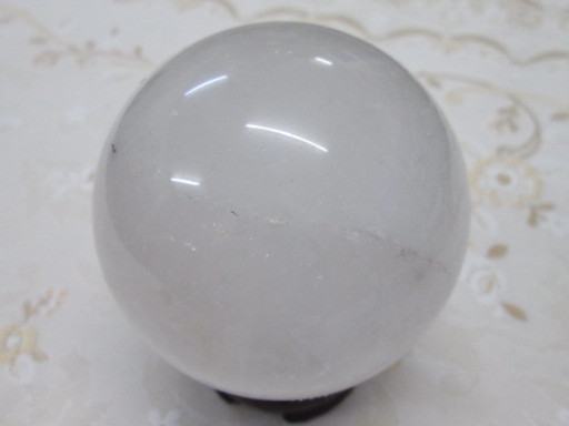 ☆ヒマラヤ水晶丸玉６８ｍｍ　￥５，２００