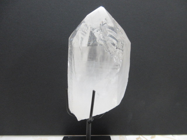 ★レムリアン水晶　４８８ｇ（アイアンスタンド付き）