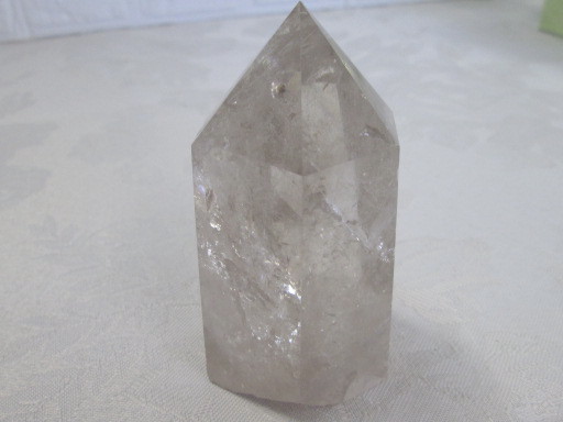 ★虹入りヒマラヤ水晶六角柱　２６０ｇ　￥３，６００