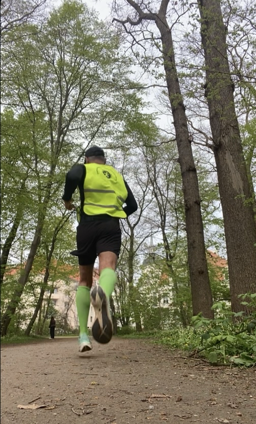 Der Weg zur Höchstleistung: Wie ambitionierte Läufer durch Effizienz und perfekten Schwung schneller werden