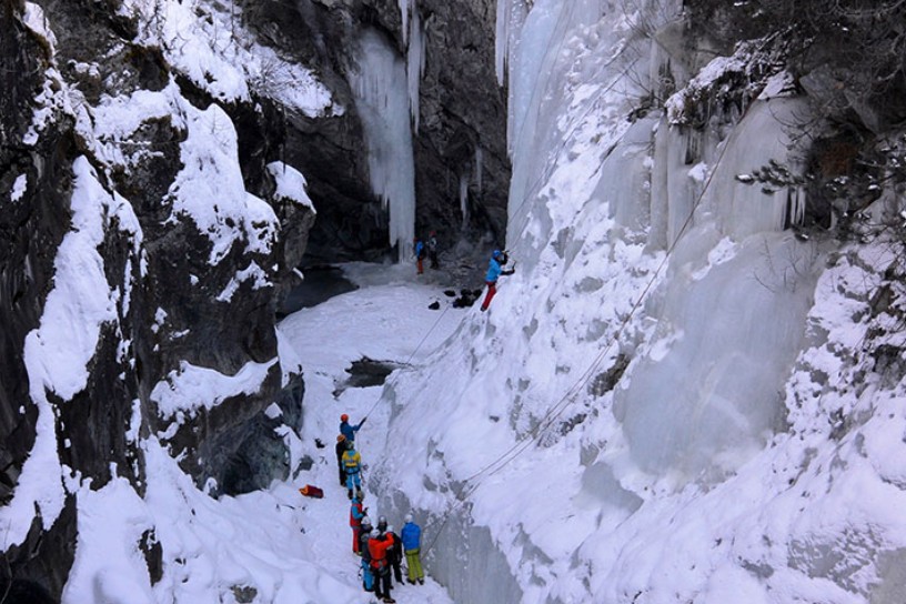 2015-01-24 - JO Eisklettern Blatten