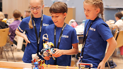 World Robot Olympiad: Kinder und Jugendliche begeistern mit ihren Robotern