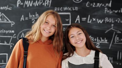 80 Prozent der jetzigen Lernenden der 6. Primarklassen treten nach den Sommerferien in die Sekundarstufe I über. (Bild: Pexels / Max Fischer)