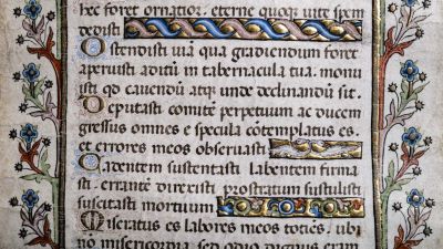 Einblick in die reichen Verzierungen der Buchrolle von Francesco Petrarca. (Bild: ZHB Luzern)