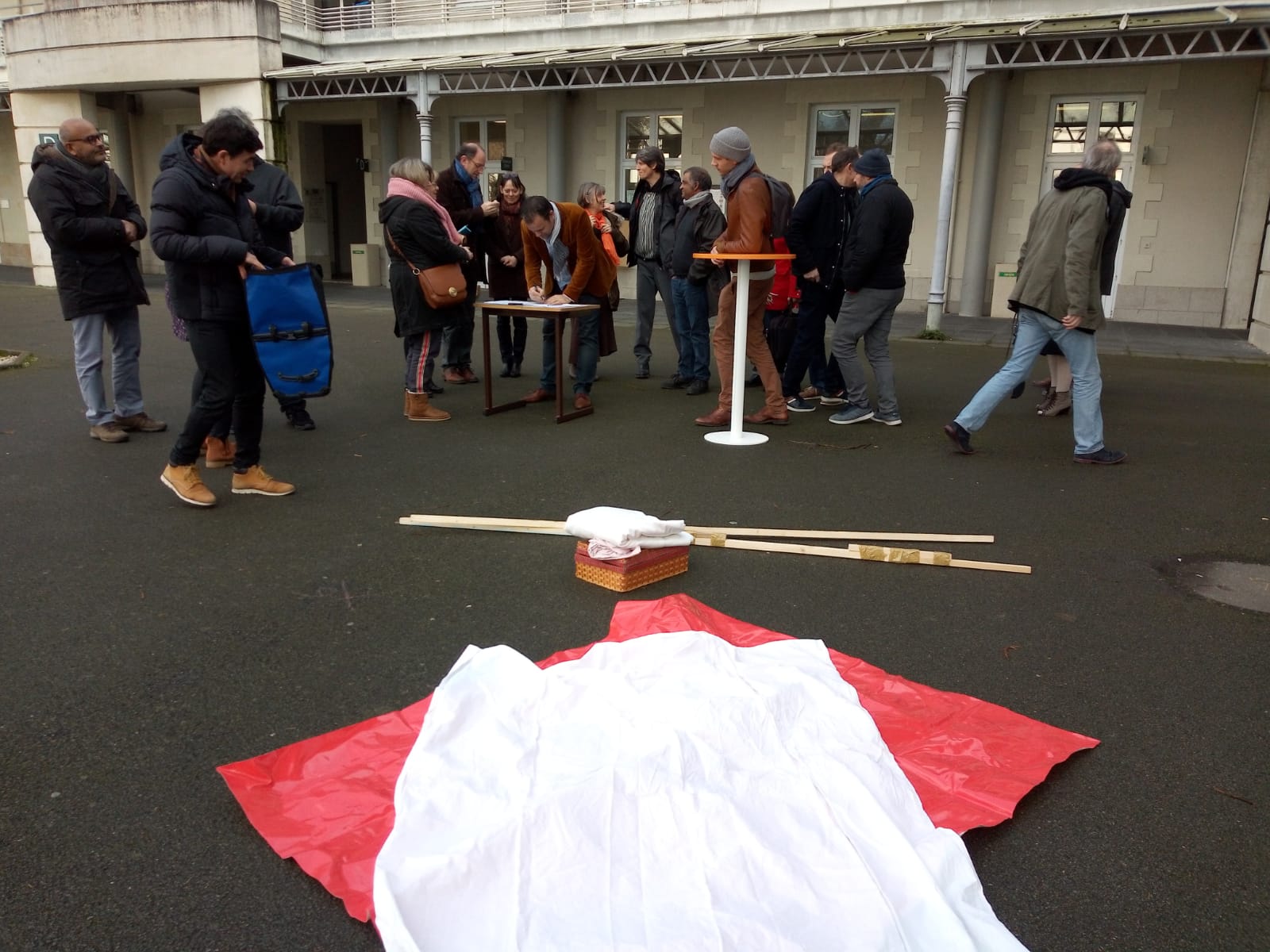 Atelier banderoles à Livet le 24 janvier