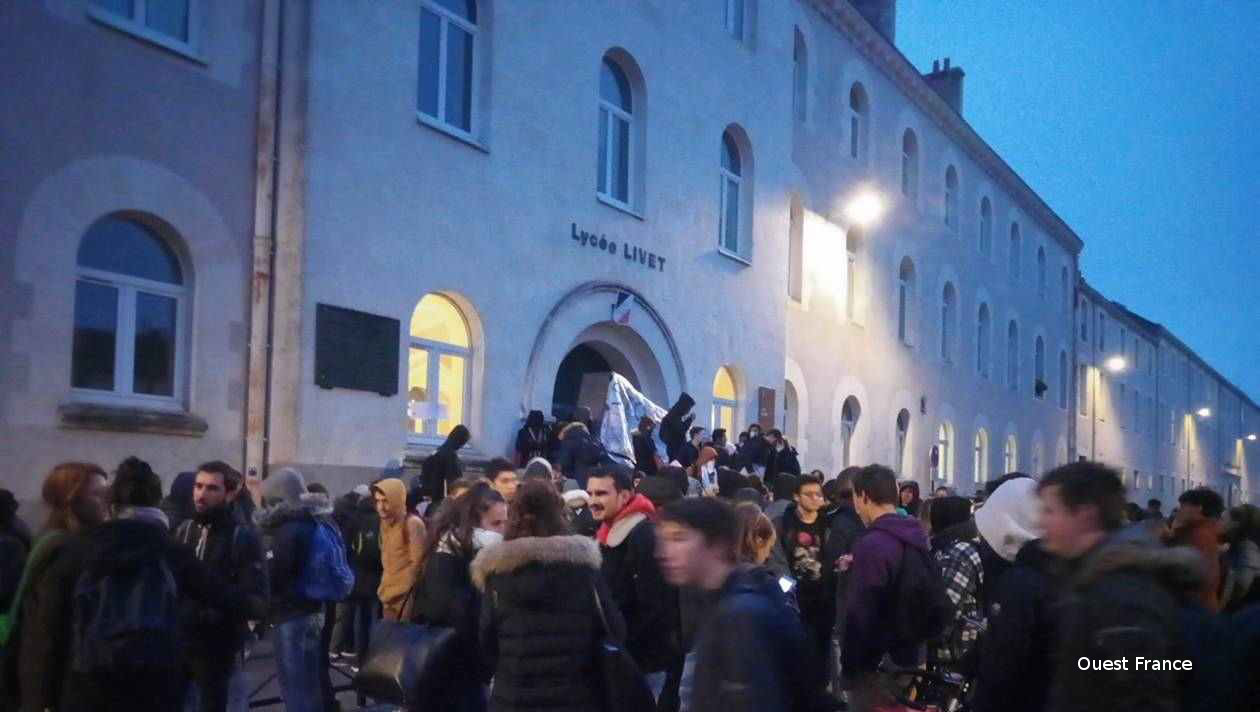 Blocus à Livet (Photo Ouest France) - 13/12/18