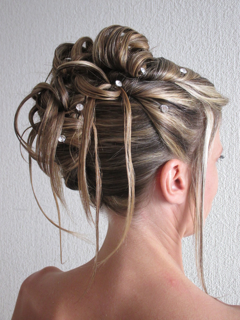 Chignons Salon C Tendance Troyes La Coiffure Avec Un Temps D Avance